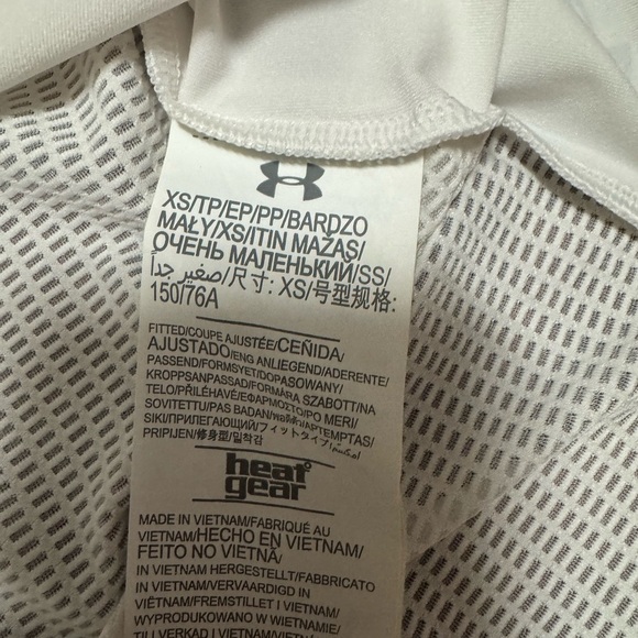 Under Armour White Short Sleeve Top - Picture 3 of 4